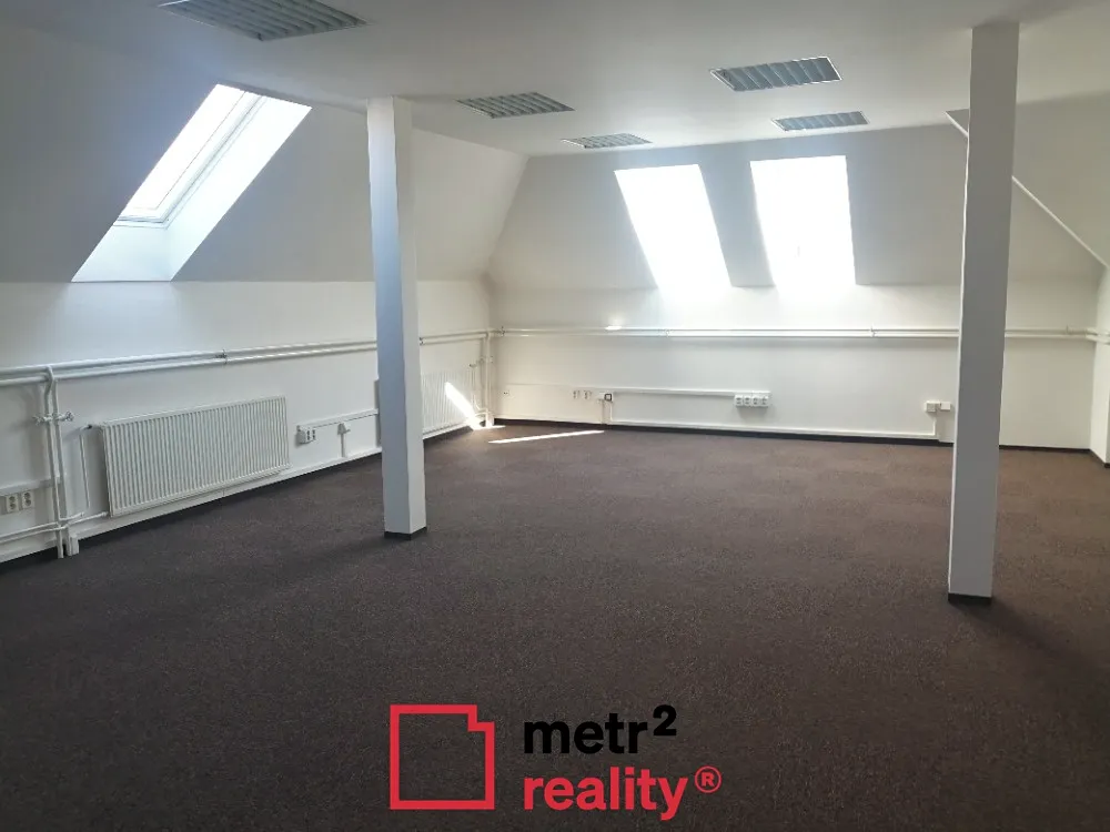 Pronájem kanceláře 75 m²